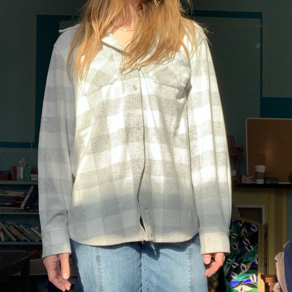 Member’s Mark Favorite Plaid Top Gray and White Plaid Button-Up Shirt